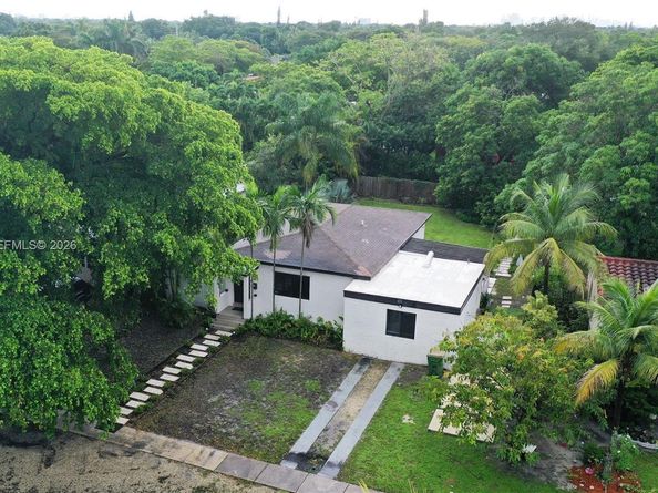 260 NW 133rd St, North Miami FL 33168