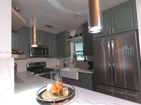 260 NW 133rd St, North Miami FL 33168