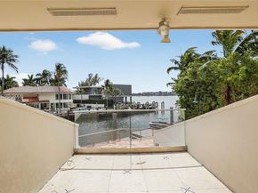 3226 NE 168th St, North Miami Beach FL 33160