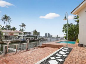 3226 NE 168th St, North Miami Beach FL 33160