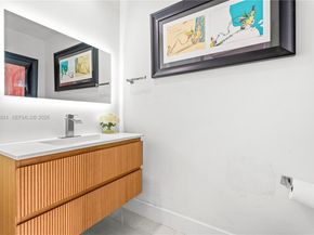 808 Brickell Key Dr 3007, Miami FL 33131