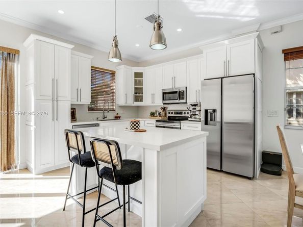 12464 SW 42nd St, Miramar FL 33027