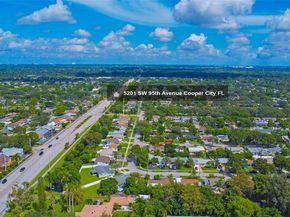 5201 SW 95th Ave, Cooper City FL 33328
