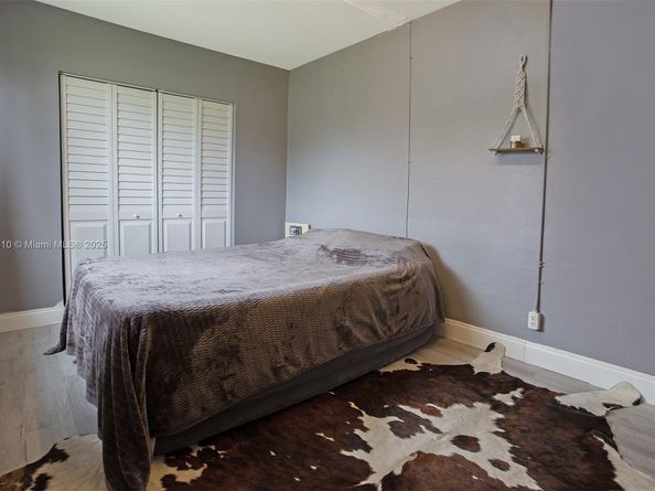 5201 SW 95th Ave, Cooper City FL 33328