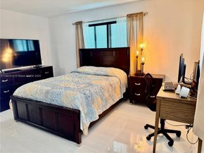 5201 SW 95th Ave, Cooper City FL 33328