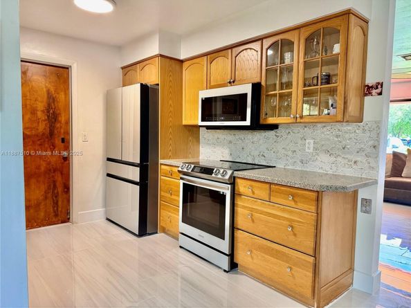 5201 SW 95th Ave, Cooper City FL 33328