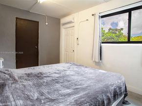 5201 SW 95th Ave, Cooper City FL 33328