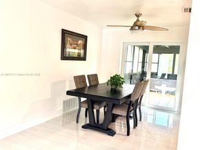 5201 SW 95th Ave, Cooper City FL 33328