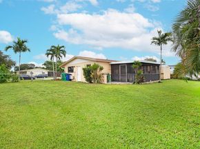 5201 SW 95th Ave, Cooper City FL 33328