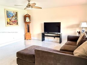 5201 SW 95th Ave, Cooper City FL 33328