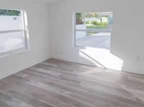 2600 NW 108th St, Miami FL 33167