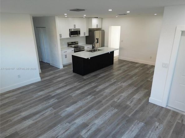 2600 NW 108th St, Miami FL 33167