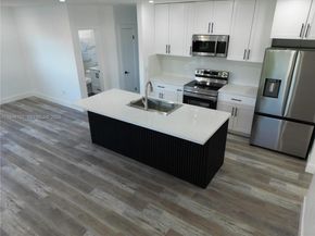 2600 NW 108th St, Miami FL 33167