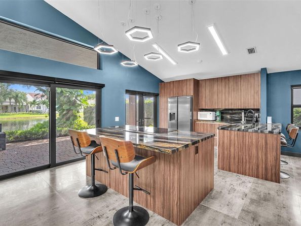 225 E Bayridge Dr, Weston FL 33326