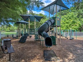 225 E Bayridge Dr, Weston FL 33326