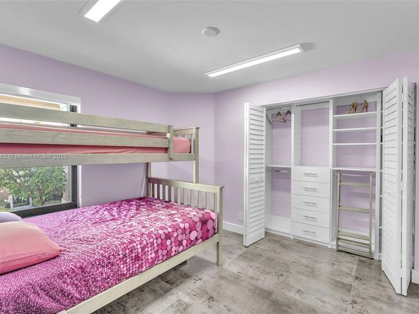 225 E Bayridge Dr, Weston FL 33326