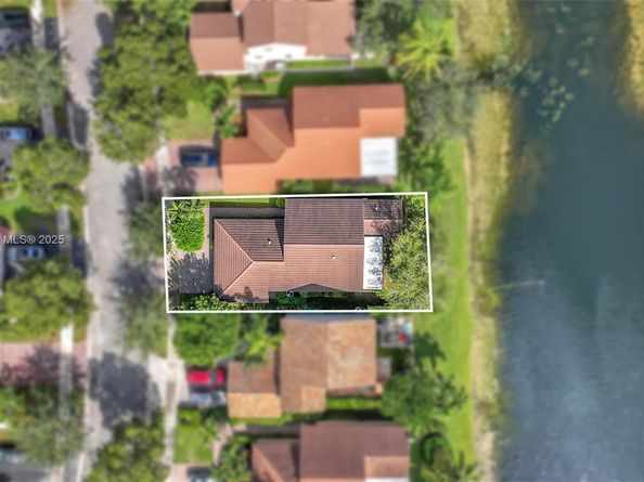 225 E Bayridge Dr, Weston FL 33326