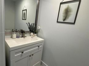 1Q. JKL,M SW 3rd St 1603, Miami FL 33130