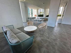 1Q. JKL,M SW 3rd St 1603, Miami FL 33130