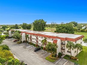 9811 N Hollybrook Lake Dr 103, Pembroke Pines FL 33025