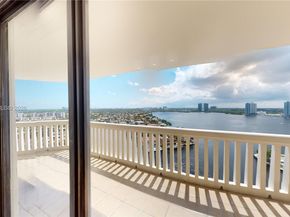 1000 W Island Blvd 1812, Aventura FL 33160