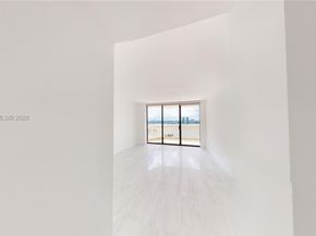 1000 W Island Blvd 1812, Aventura FL 33160