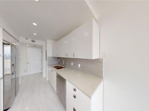 1000 W Island Blvd 1812, Aventura FL 33160