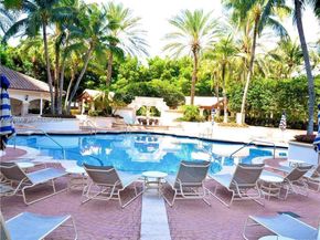 1000 W Island Blvd 1812, Aventura FL 33160