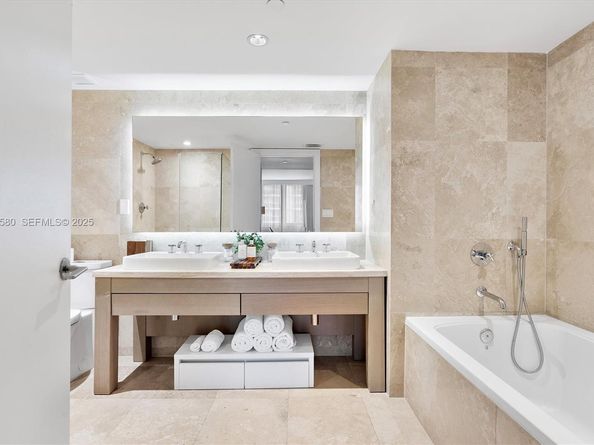 102 24th St 1413, Miami Beach FL 33139