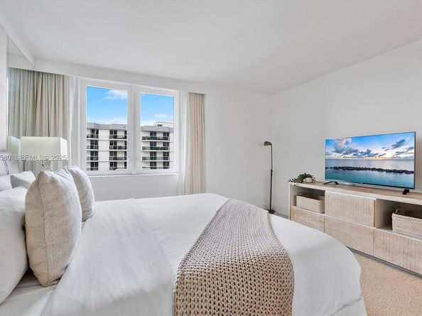 102 24th St 1413, Miami Beach FL 33139