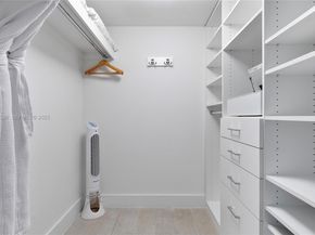 102 24th St 1413, Miami Beach FL 33139