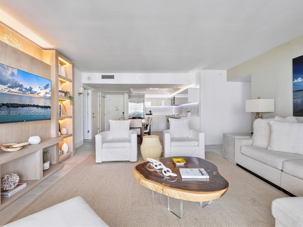 102 24th St 1413, Miami Beach FL 33139