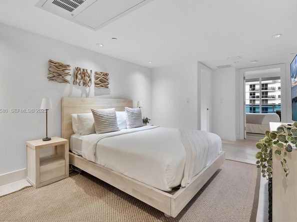 102 24th St 1413, Miami Beach FL 33139