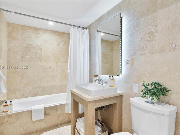 102 24th St 1413, Miami Beach FL 33139