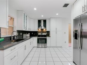 1070 NW 129th Pl, Miami FL 33182
