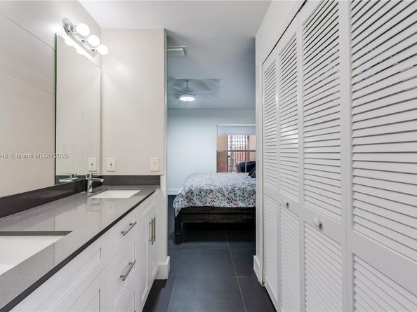 1070 NW 129th Pl, Miami FL 33182