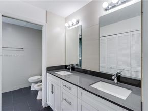 1070 NW 129th Pl, Miami FL 33182