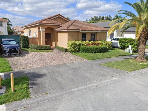 1070 NW 129th Pl, Miami FL 33182