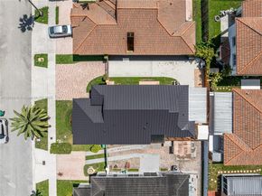 1070 NW 129th Pl, Miami FL 33182