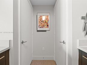 500 Brickell Ave 1405, Miami FL 33131