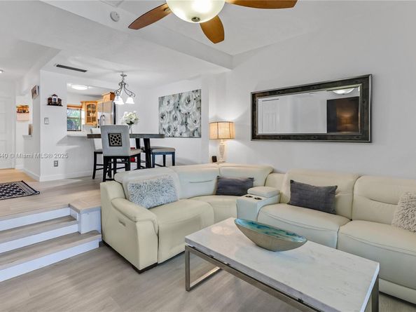 Undisclosed Address #A11828640, Pembroke Pines FL 33024