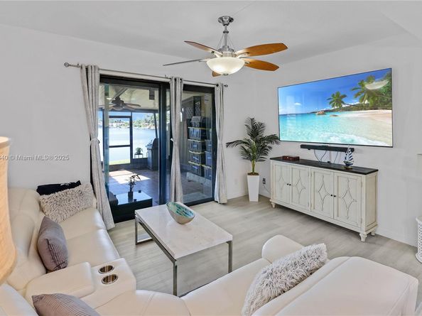 Undisclosed Address #A11828640, Pembroke Pines FL 33024