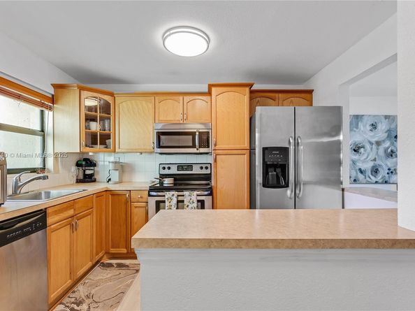 Undisclosed Address #A11828640, Pembroke Pines FL 33024