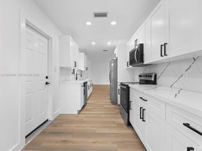 14545 Garden Dr, Miami FL 33168