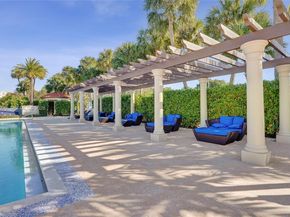 11353 SW 13th St, Pembroke Pines FL 33025