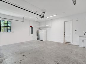 11353 SW 13th St, Pembroke Pines FL 33025