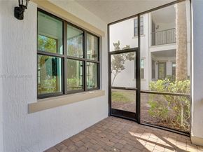 11353 SW 13th St, Pembroke Pines FL 33025