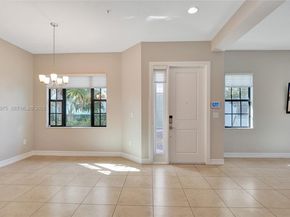 11353 SW 13th St, Pembroke Pines FL 33025