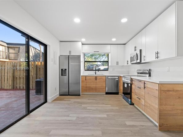 14201 SW 94th Cir Ln 1035, Miami FL 33186