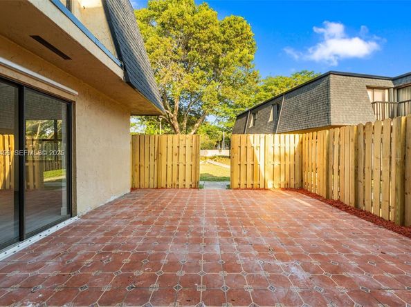 14201 SW 94th Cir Ln 1035, Miami FL 33186